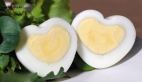 Kalp şeklinde haşlanmış yumurta yapımı